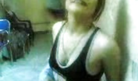 Busty Cougar Deauxma مرد مالیات در خانه اش را لخت می کند! اوه! سوپر جدید بکن بکن