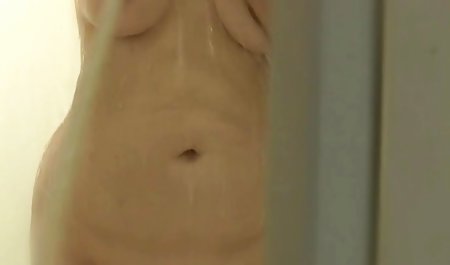 دختر آبنوس در حال لرزه گربه او بازی سکسی بکن بکن