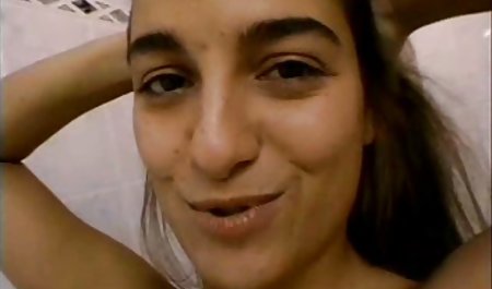 مادر و دختر رابطه جنسی لزبین بکن بکن زن خارجی را امتحان می کنند